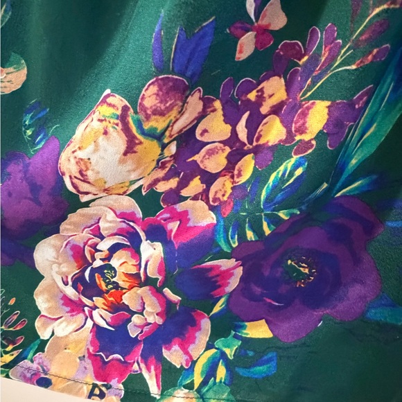 Small Anthropologie Maeve tallie silk cold shoulder blouse top green floral - Picture 5 of 6